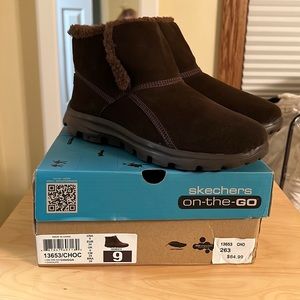 Skechers On-the-Go Chugga - Women’s Size 9 - NIB